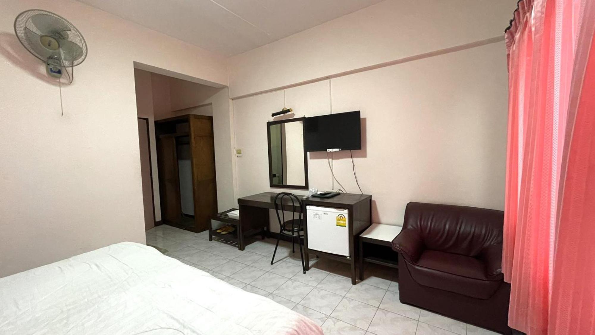 Thaen Thong Hotel Lamphun Luaran gambar